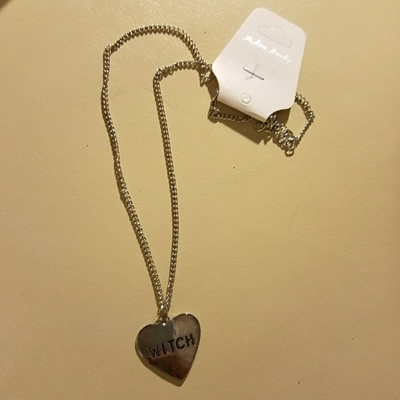🖤NWT Witch Heart necklace🖤 - Picture 3 of 3